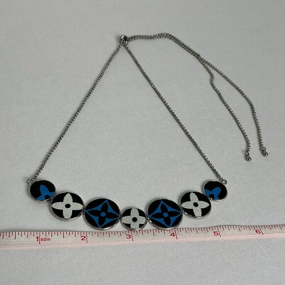 Louis Vuitton Multicolor Murakami Canvas Blue & White Necklace - Picture 4 of 5